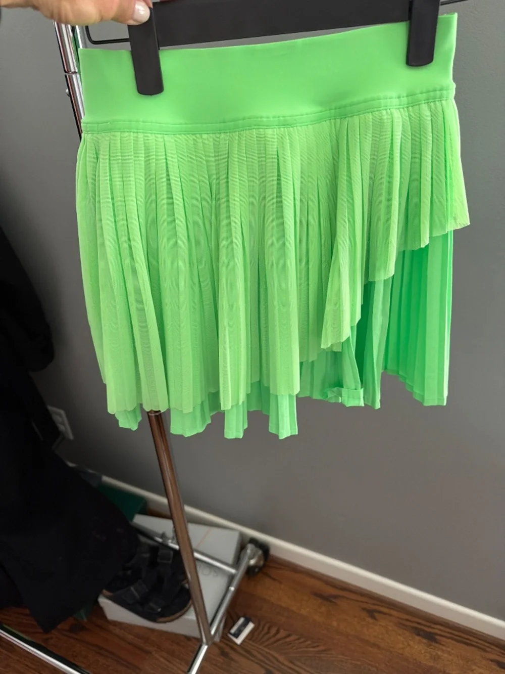 Lululemon pleated skirt - Picture 2 of 4
